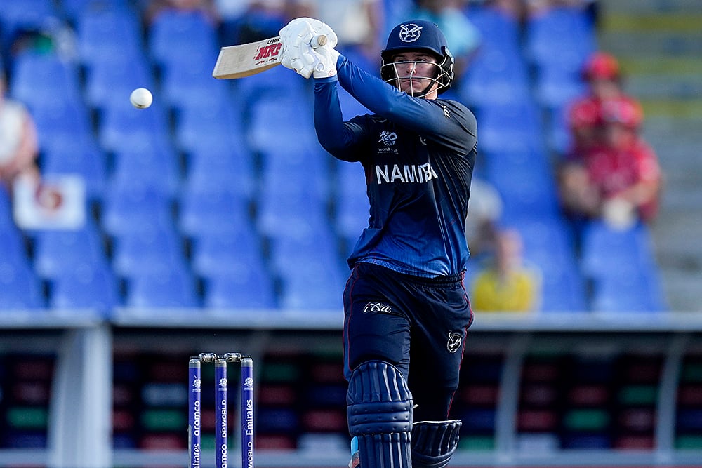 | Photo: AP/Ricardo Mazalan : Namibia's Michael Van Lingen